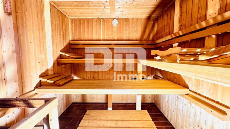 Modernisiertes Einfamilienhaus mit Einliegerwohnung, Wintergarten, Sauna und 2 Garagen - KG Saunaraum